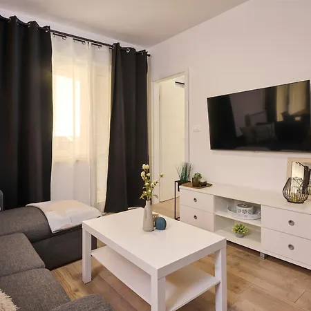 Martello Forest View Apartment *