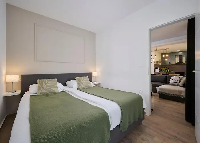 Martello Forest View Apartament *